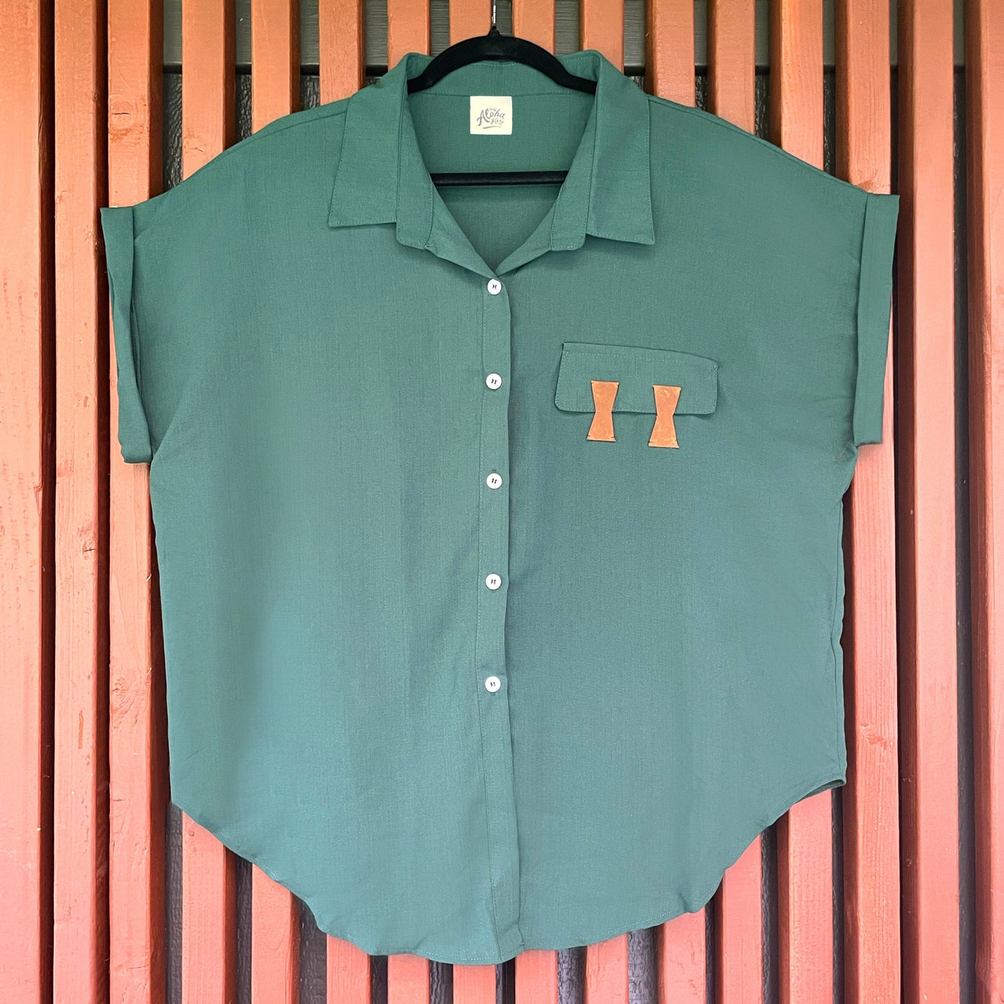 BUTTON UP - Pewa Top