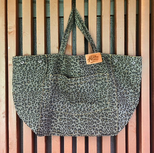 BAGS - Wild Tote